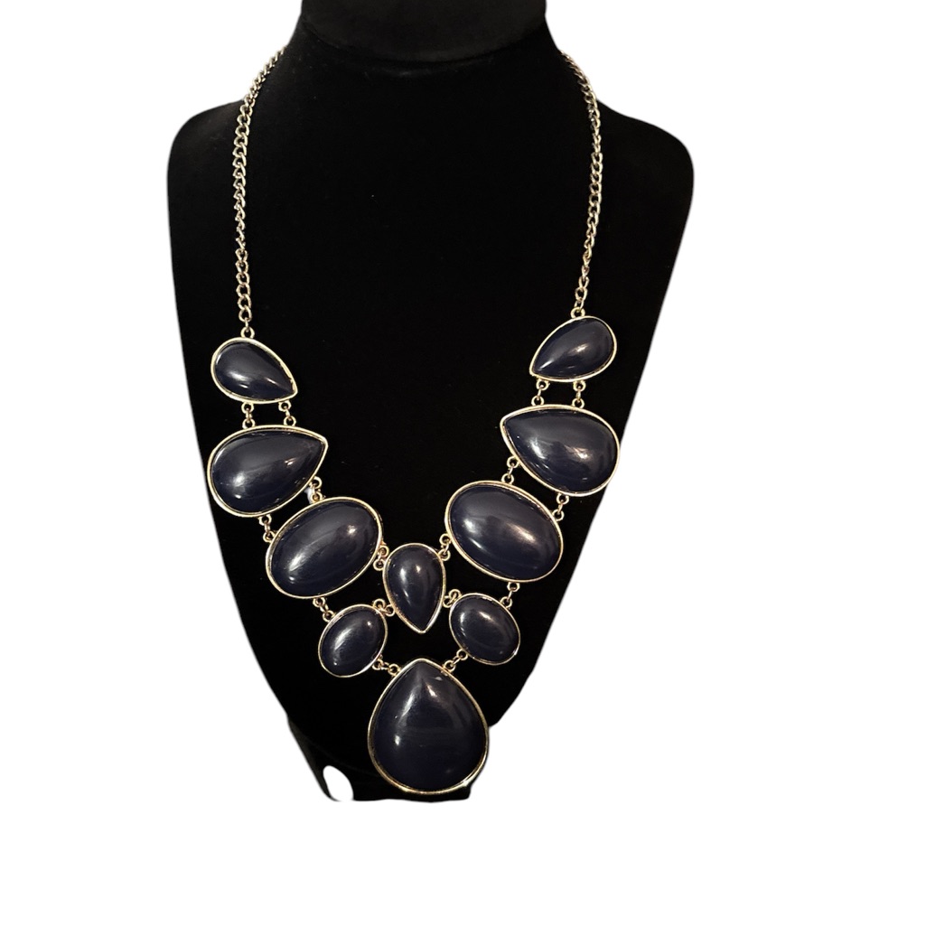 Gap Blue Statement Necklace With Irregular Gemstones And Silver Setting